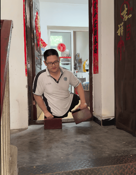 “板凳男孩”，被湖北大學錄取！