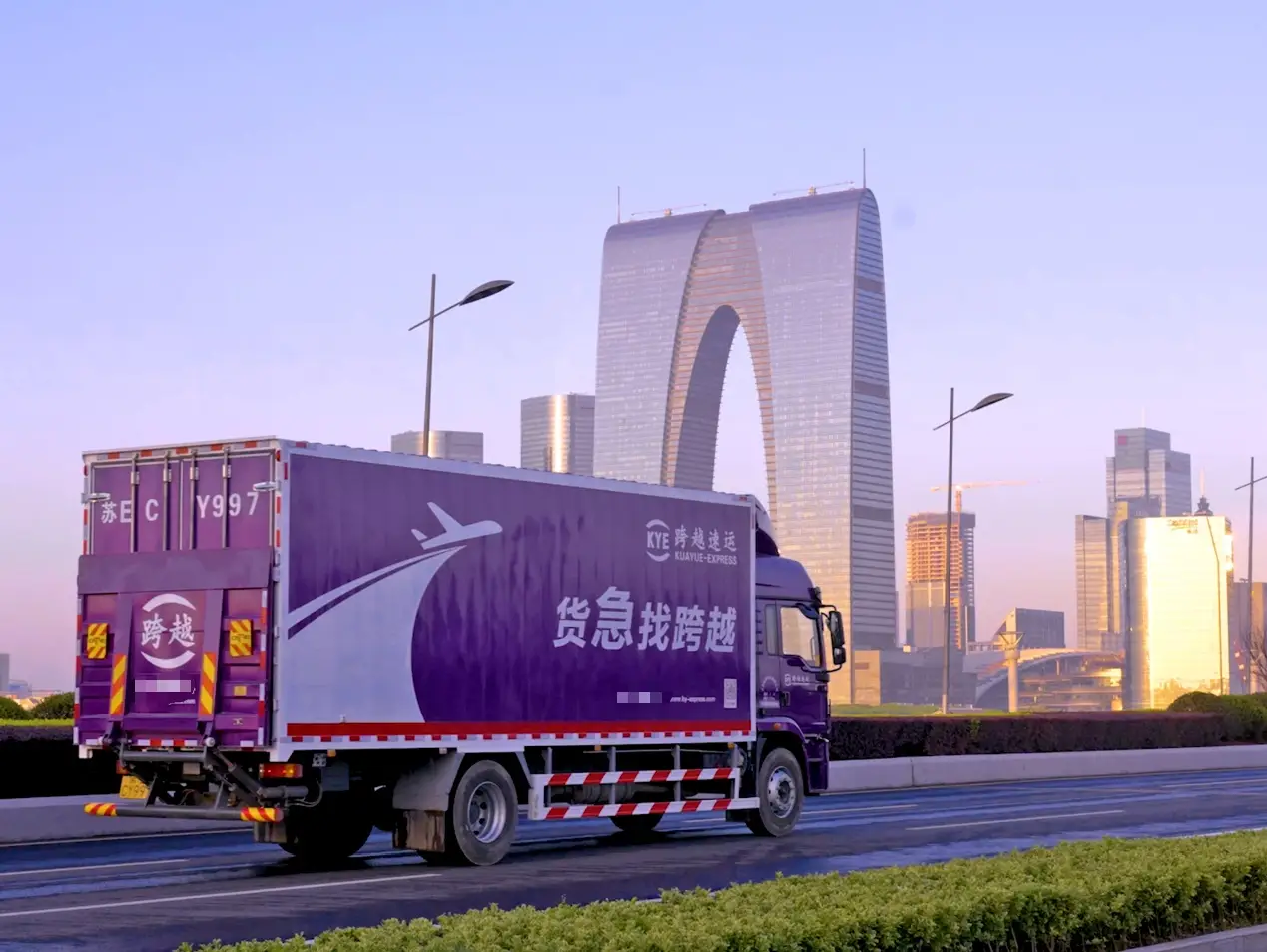 大件物流市場服務解析，跨越速運與德邦物流核心優勢盤點