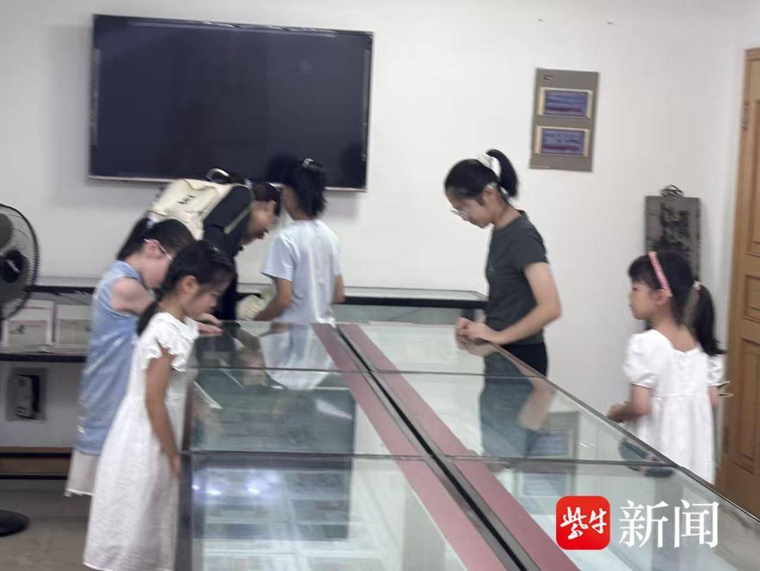 社羣舉辦八一主題收藏展