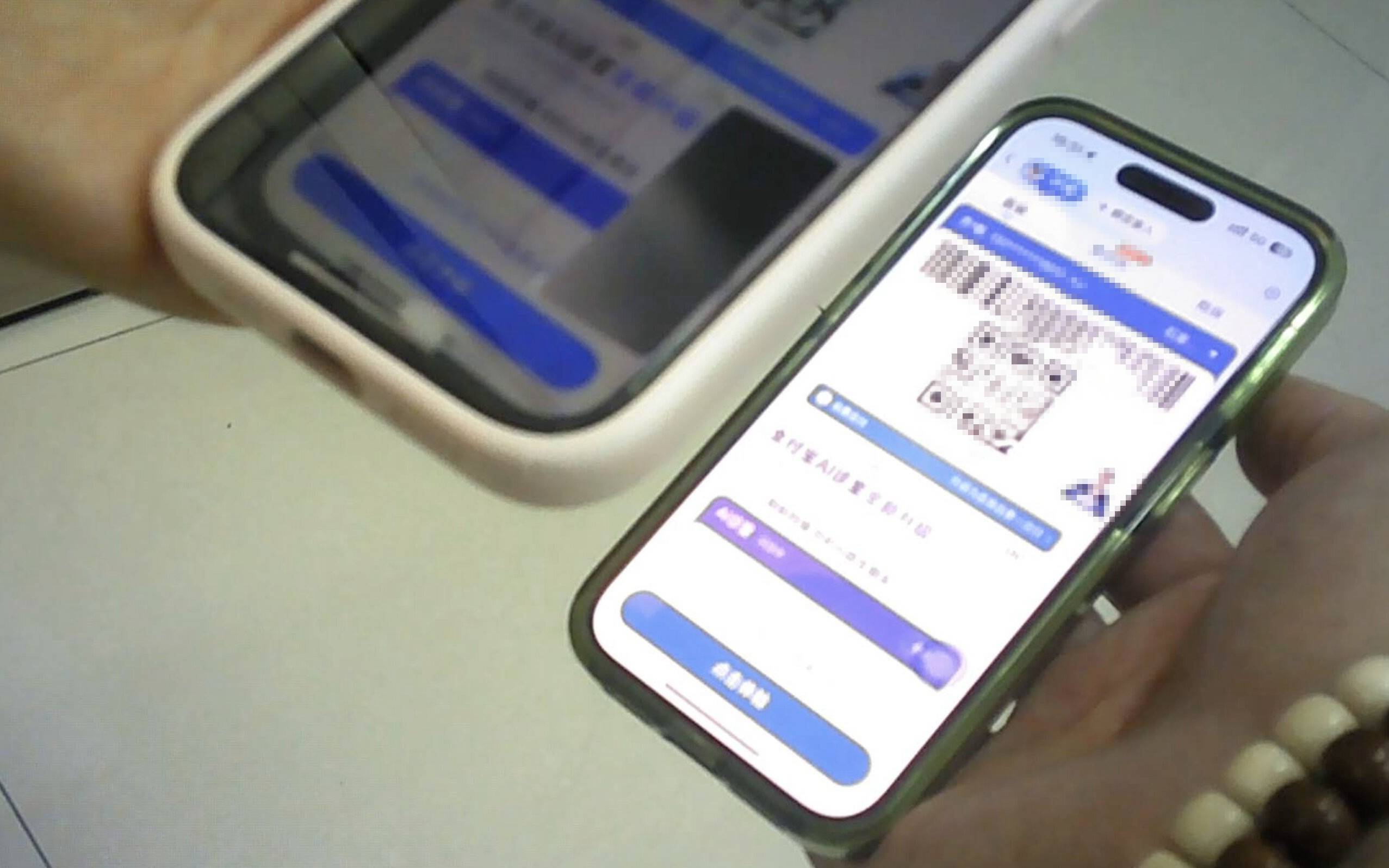 醫保套現亂象調查：眼鏡店串通藥店刷醫保，中介利用親情賬戶提現